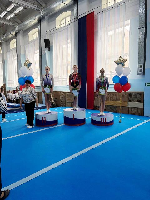 Гимнастки на награждении