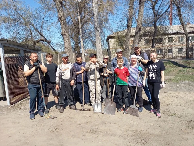 В разных районах Рубцовска прошли субботники