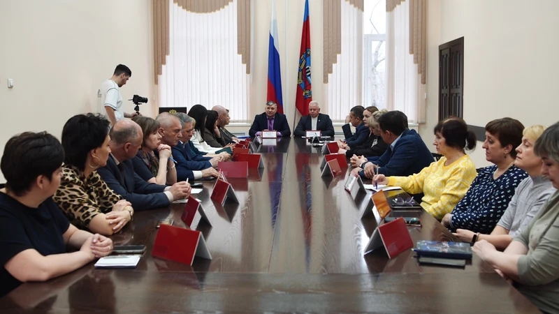 Временно исполняющий полномочия Главы города Игорь Башмаков провёл рабочую встречу с руководителями медучреждений Рубцовска