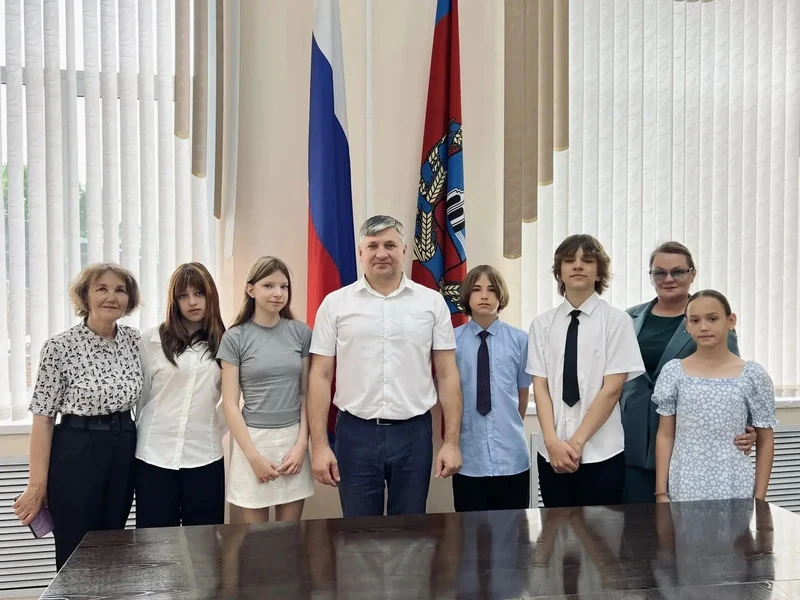 Глава города Игорь Башмаков встретился с юными журналистами 