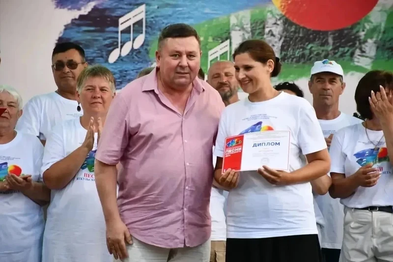 Рубцовчанка стала обладателем Гран-при престижного всероссийского фестиваля «Песни иткульского лета»