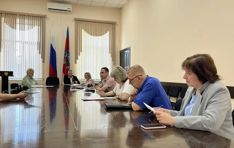 В Администрации Рубцовска обсудили борьбу с «серыми» зарплатами и поддержку официального трудоустройства