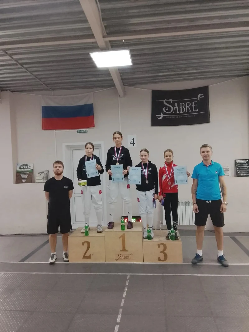 Рубцовские фехтовальщики привезли медали с краевых соревнований