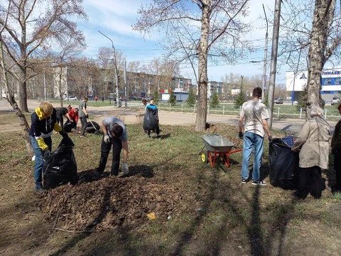 граждане на субботнике 