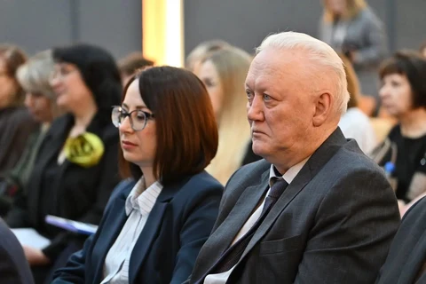 на фото В.И. Пьянков 