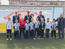 футболисты