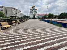 территория у Храма всех святых
