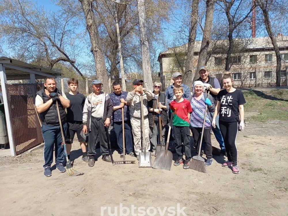 общее фото на субботнике