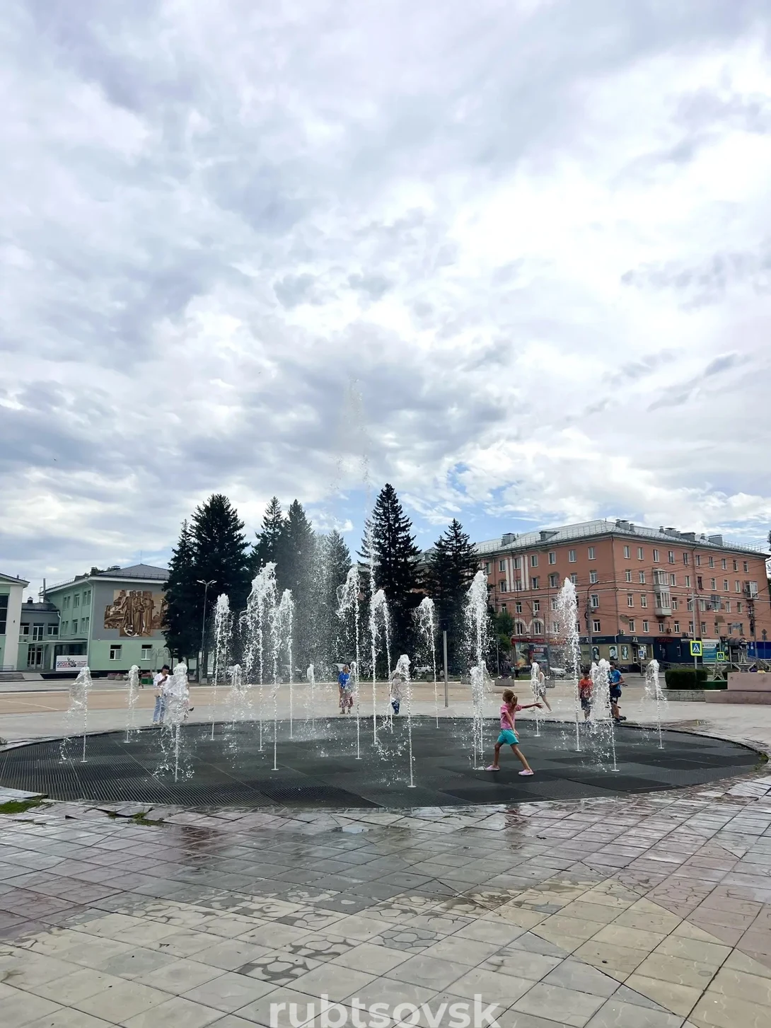 фонтан на площади им. В.И. Ленина
