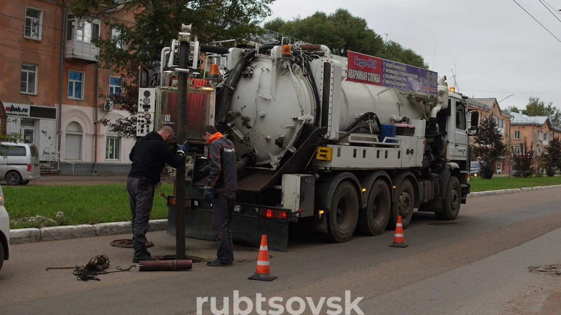 работа на канализационном коллекторе