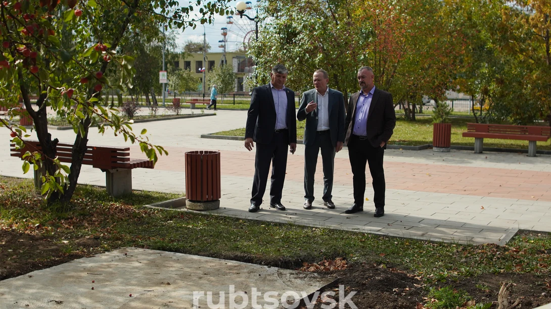 Глава города, заместитель и сенатор