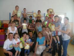 uchastniki_sostyazaniya_papamamaya_-sportivnaya_semya_mbdou_no49_ulybka_h.jpg