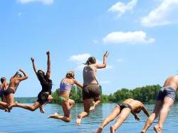 kids-jumping-off-dock_h.jpg